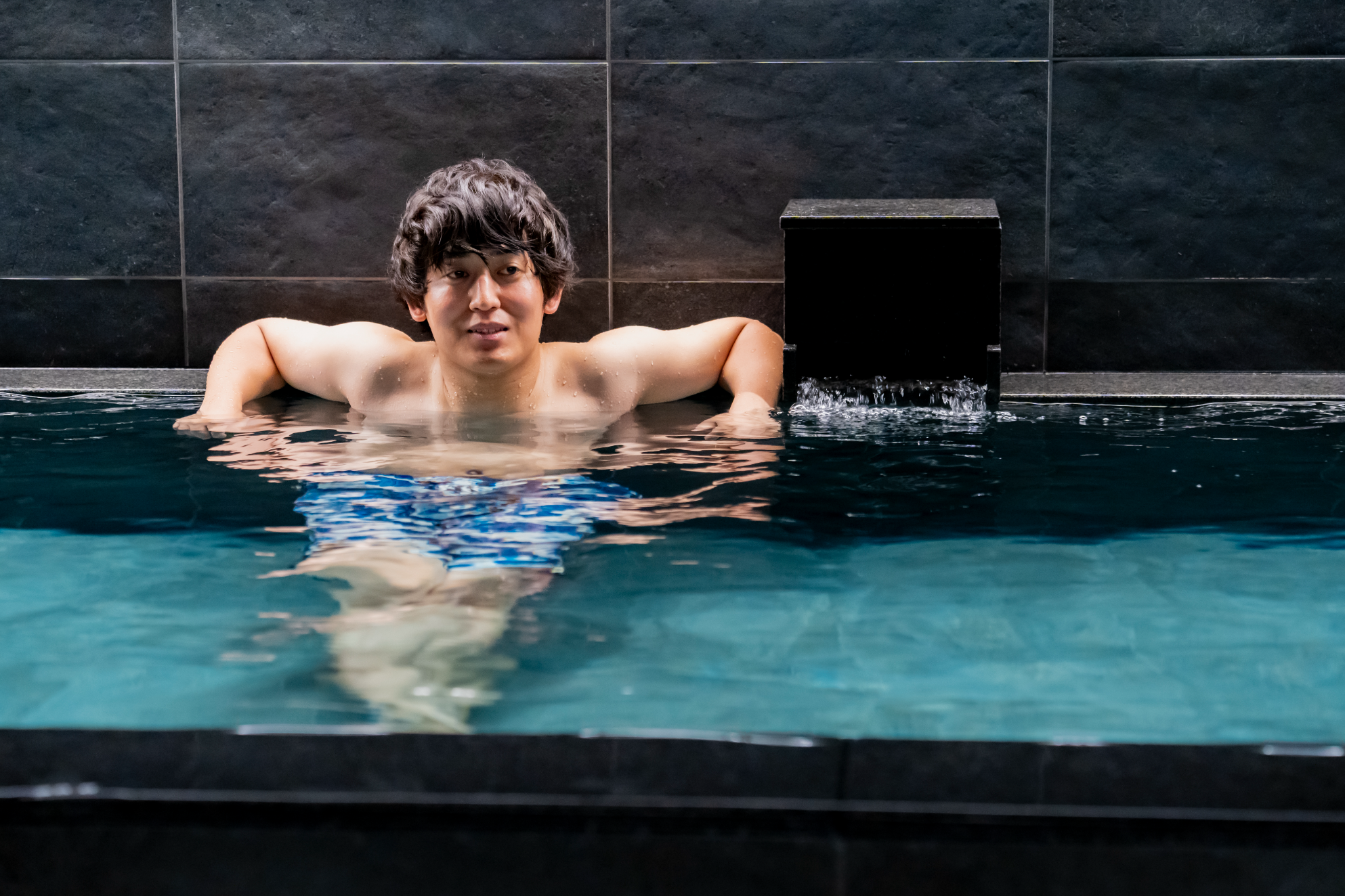 広々とした水風呂の様子